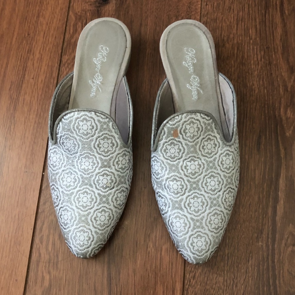 Kevyn Wynn Slippers